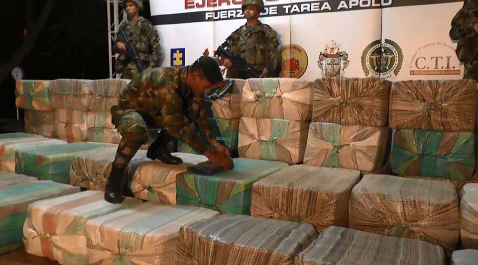 Cada kilo es comercializado por valor de un millón quinientos mil pesos ($1.500.000) con lo cual se logró que cerca de $3.000 mil millones no llegaran a manos del terrorismo.