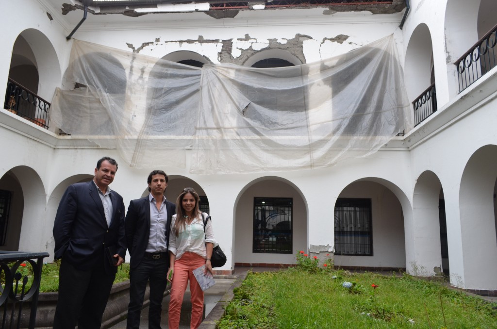 El Municipio de Popayán aportó la sede para la Casa del Consumidor, cuyas instalaciones serán adecuadas y dotadas por la Red Nacional de Protección al Consumidor y por la Superintendencia de Industria y Comercio. En la foto, centro, Daniel Orozco, director de la Red; María Fernanda Rico Gaviria, jefe de comunicación y Jesús María Orozco, asesor.    