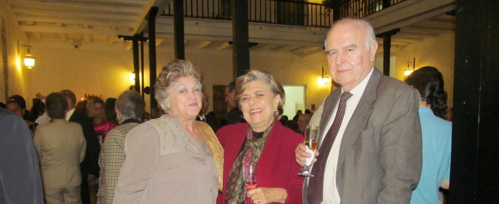 Carmenza Cucalón de Olano, María Antonia Simmonds de Velasco y Dionisio Velasco