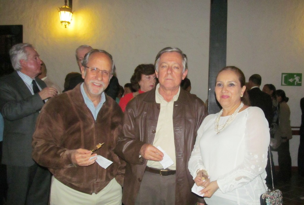  Diego Angulo, Rafael Eduardo Vivas y Ana Luz Pérez