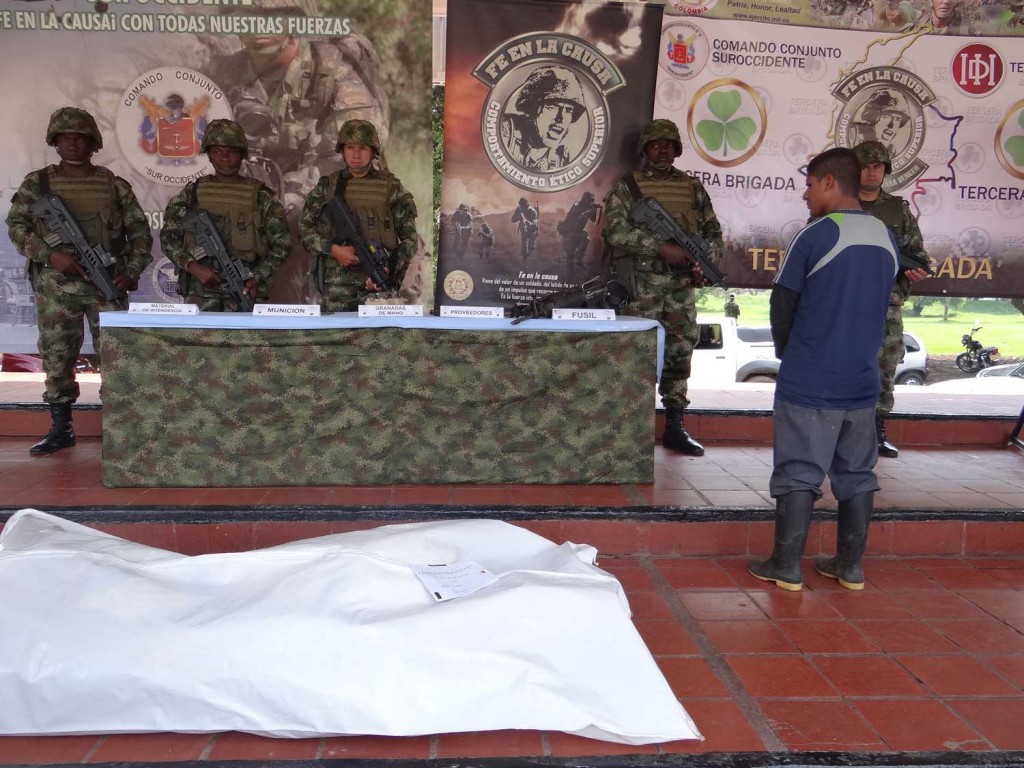 El Ejército, a través del Comando Conjunto del Suroccidente, frustró una nueva acción terroristas por parte de un reducto del sexto frente de las FARC, en la vereda Buena Vista, del corregimiento de Tacueyó.