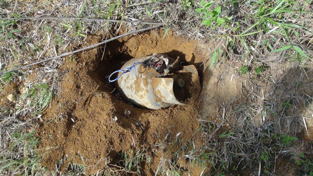 En el paraje La Laguna, Municipio de El Tambo, Cauca, la Policía Nacional desactivó el pasado fin de semana un artefacto explosivo, camuflado cerca de la carretera.