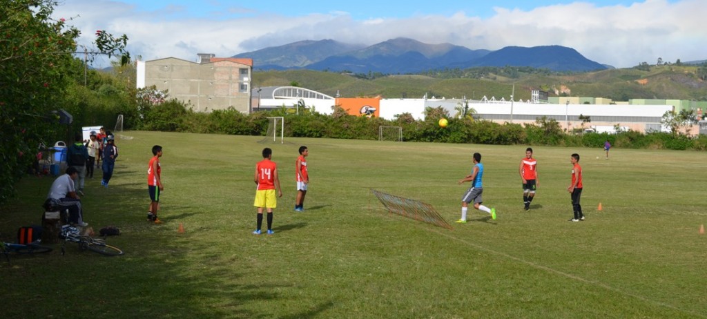 El acceso a los escenarios deportivos se presta cobrando tarifas mínimas a la ciudadanía, y brindando acceso gratuito a poblaciones especiales y vulnerables.