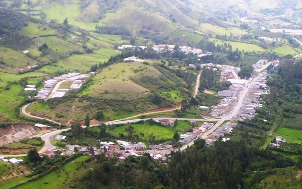 Construcción de placa huella de algunas vías en el corregimiento de Polindara.