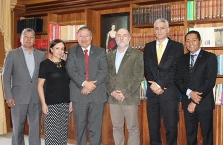 Instalación del Centro Internacional del Agua y el Oxígeno en la Universidad del Cauca, con presencia del rector de la Universidad de Antioquia, Mauricio Alviar.