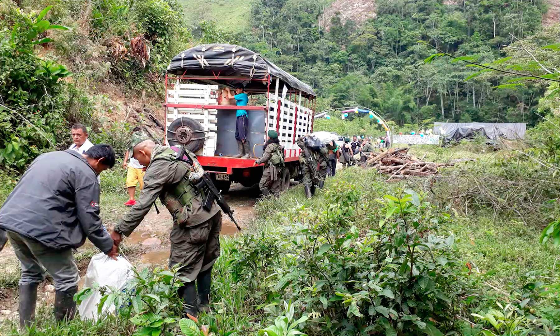 Las FARC se trasladaron desde el Plateado a Los Robles, en la zona veredal transitoria de normalización de El Ceral, en Buenos Aires, Cauca.