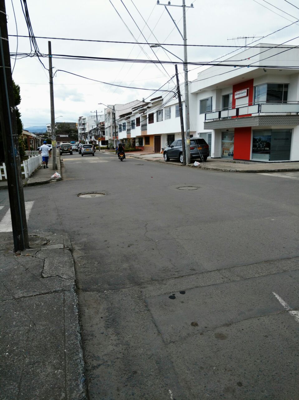 En zonas residenciales, por las cuales la gente transita de manera desprevenida, se están registrando atracos en Popayán.