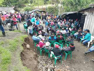 La comunidad indígena Kokonuco, en cada acto de presión al Gobierno, bloquea la servidumbre y vía de acceso a las termales de Aguatibia.