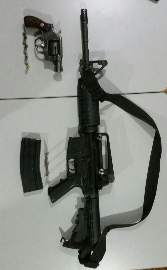 Este fusil M4 les fue encontrado a los secuestradores de los ingenieros y el topógrafo.