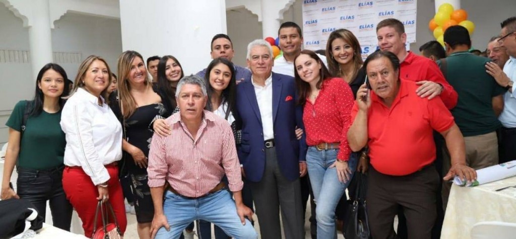 Esta foto hace días viene circulando en las redes sociales, en donde se advierte la presencia de la jefa de Control Interno de la ILC.